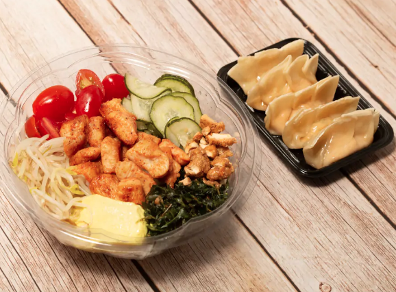 Chicken Poke + Guiozas